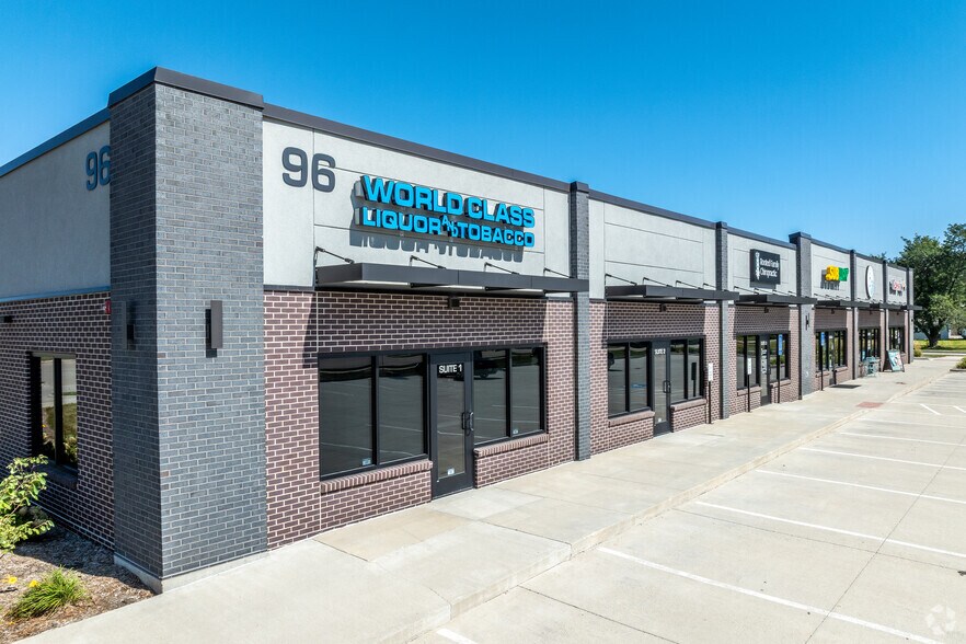 96 Paine Cir, Bondurant, IA à louer - Photo de l’immeuble – Image 3 sur 7