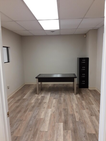 850 W 40th St, Norfolk, VA à louer - Photo intérieure – Image 3 sur 7