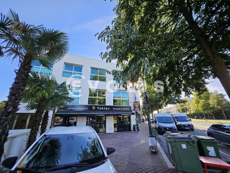 Bureau dans Clamart à louer - Photo de l’immeuble – Image 1 sur 23