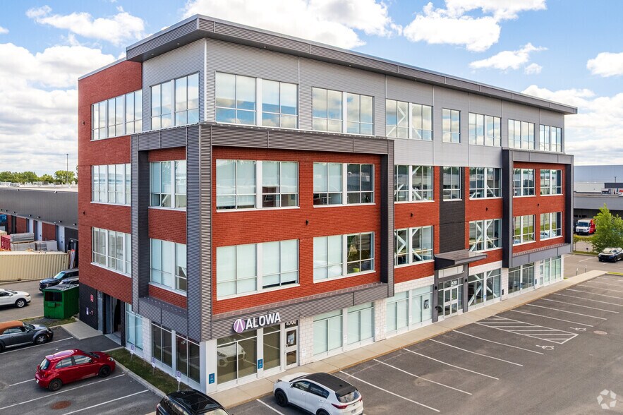 4702 Rue Louis-B.-Mayer, Laval, QC à louer - Photo de l’immeuble – Image 3 sur 8