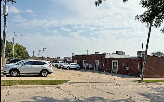 22235-22241 Greater Mack Ave, Saint Clair Shores, MI à louer - Photo de l’immeuble – Image 3 sur 8