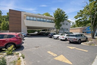 Plus de détails pour 1038 West Jericho Tpke, Smithtown, NY - Bureau à vendre