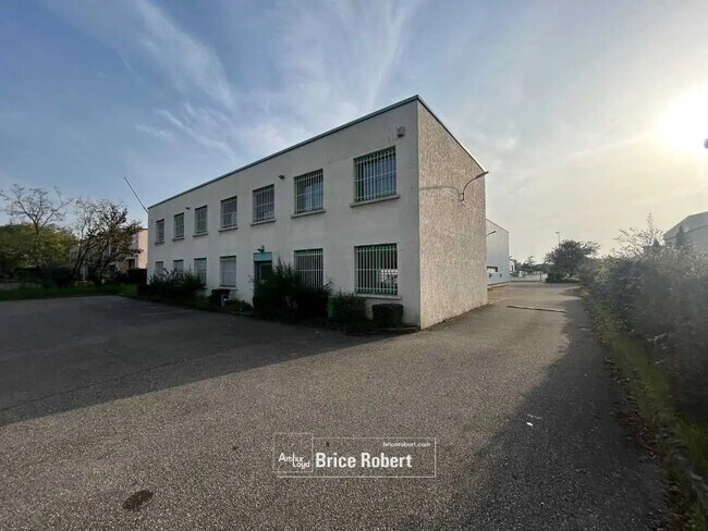 Plus de détails pour Industriel/Logistique à vendre
