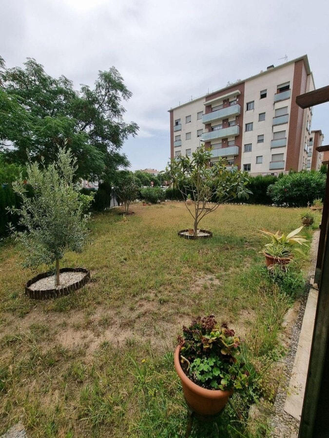 Lloret de Mar, GER 17310 - Lot - - - Photo intérieure - Image 2 of 3