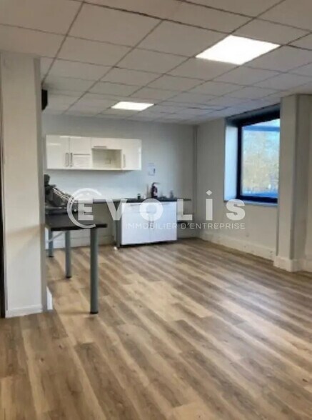 12 Rue De La Renaissance, Antony à louer - Photo de l’immeuble – Image 3 sur 3