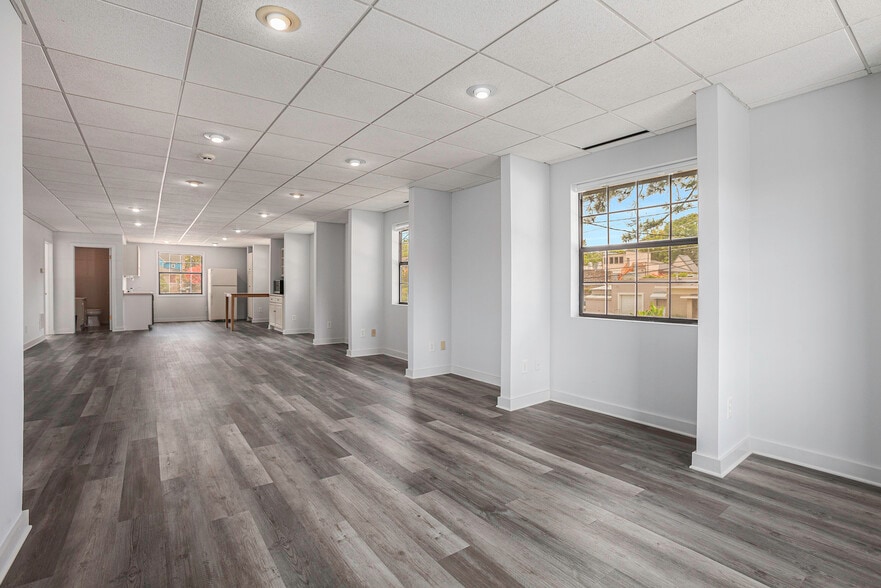 2858 Franklin St, Avondale Estates, GA à louer - Photo intérieure – Image 1 sur 15