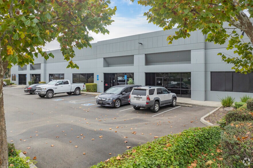 7300 Central Ave, Newark, CA à louer - Photo de l’immeuble – Image 2 sur 14