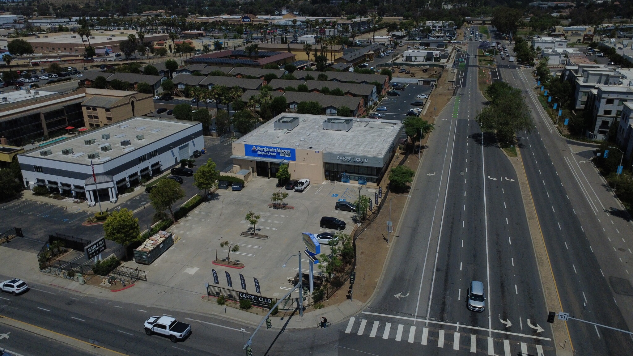 506 W Washington Ave, Escondido, CA à louer Aérien– Image 1 sur 30