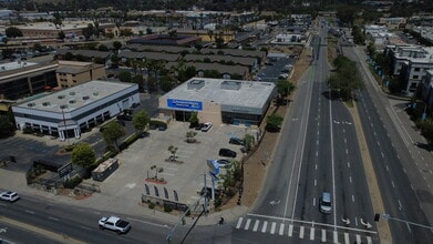 506 W Washington Ave, Escondido, CA à louer Aérien– Image 1 sur 30