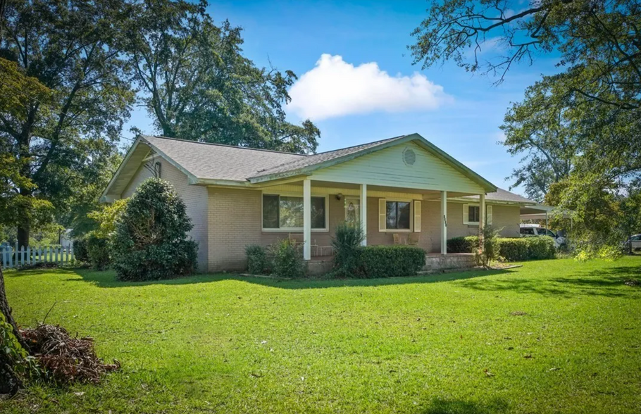 1411 Seabrook School Rd, Fayetteville, NC à vendre - Photo de l’immeuble – Image 3 sur 9