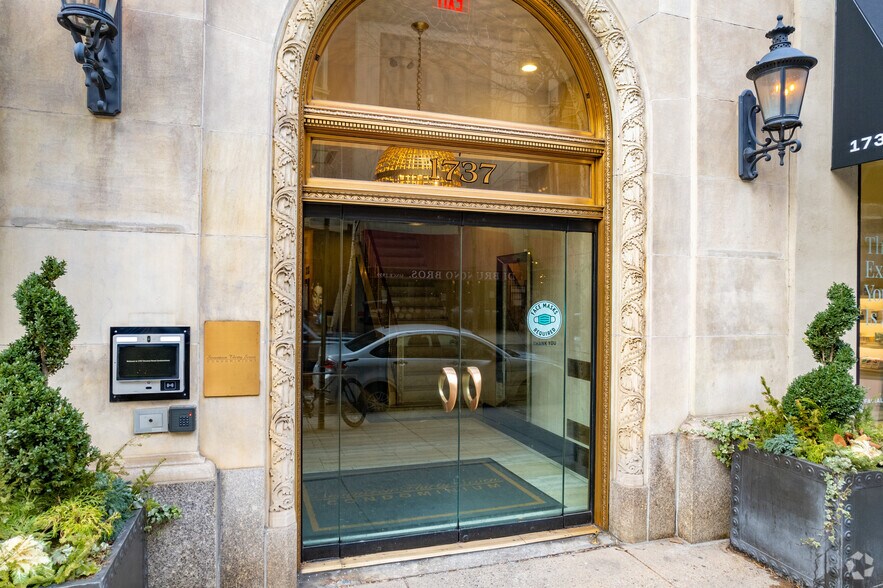 1737-1739 Chestnut St, Philadelphia, PA à louer - Photo de l’immeuble – Image 3 sur 32