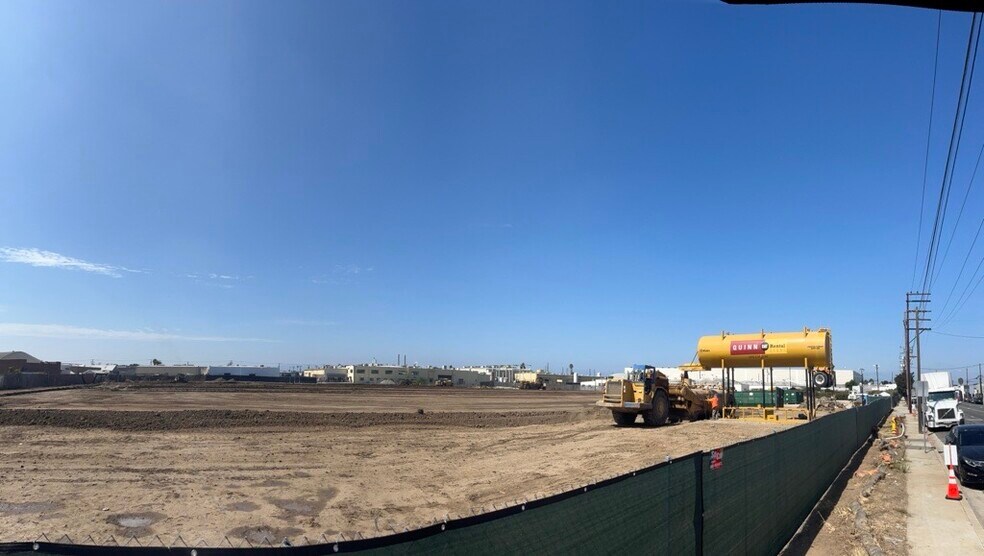 1600 W 135th St, Gardena, CA à louer - Photo de l’immeuble – Image 3 sur 5