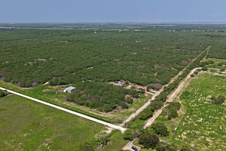 160 S County Road 1040, Kingsville, TX à vendre - Photo de l’immeuble – Image 2 sur 8