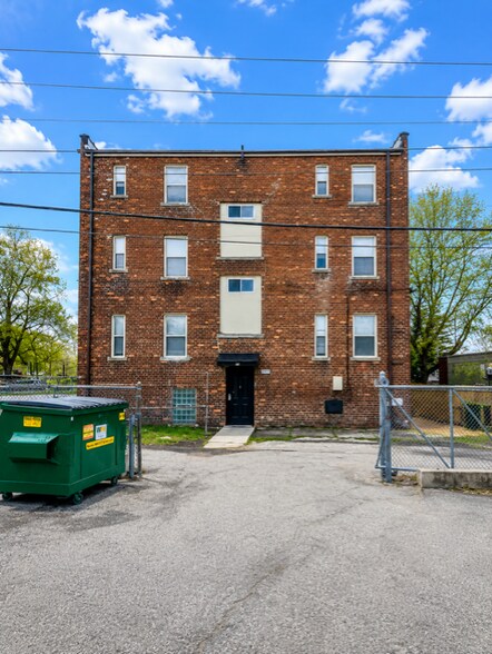 15771 Mack Ave, Detroit, MI à vendre - Photo de l’immeuble – Image 3 sur 6