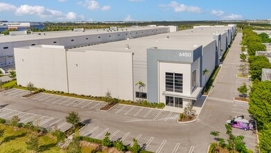 6450 NW 97th Ave, Doral, FL à louer Photo intérieure– Image 1 sur 5