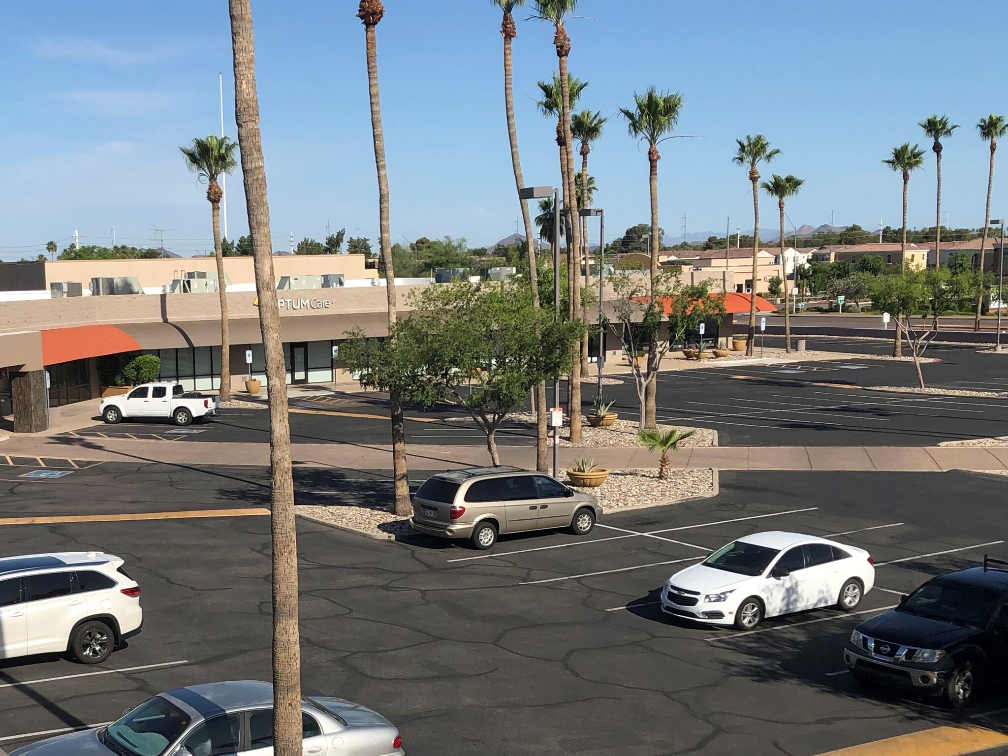 1107 E Bell Rd, Phoenix, AZ à louer Photo principale– Image 1 sur 21