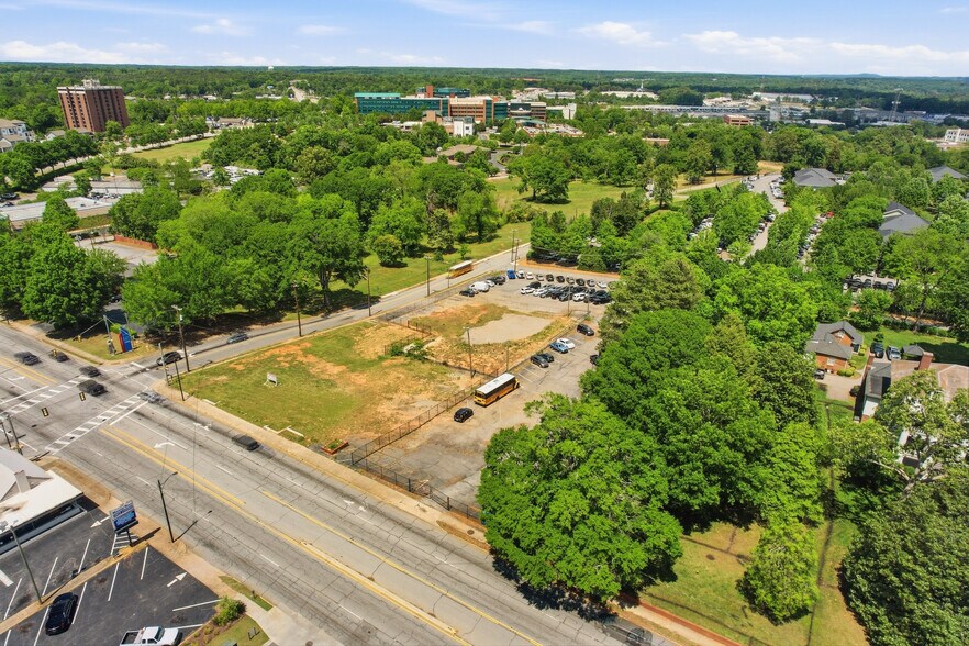 577 N Church St, Spartanburg, SC à vendre - Photo de l’immeuble – Image 2 sur 10