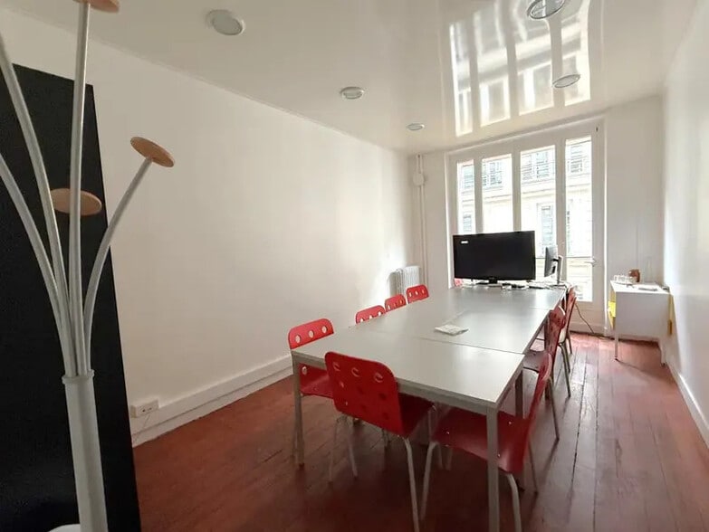 Bureau dans Paris à louer - Photo de l’immeuble – Image 2 sur 7