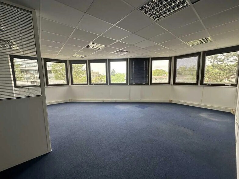 Bureau dans Bruges à vendre - Photo de l’immeuble – Image 1 sur 13