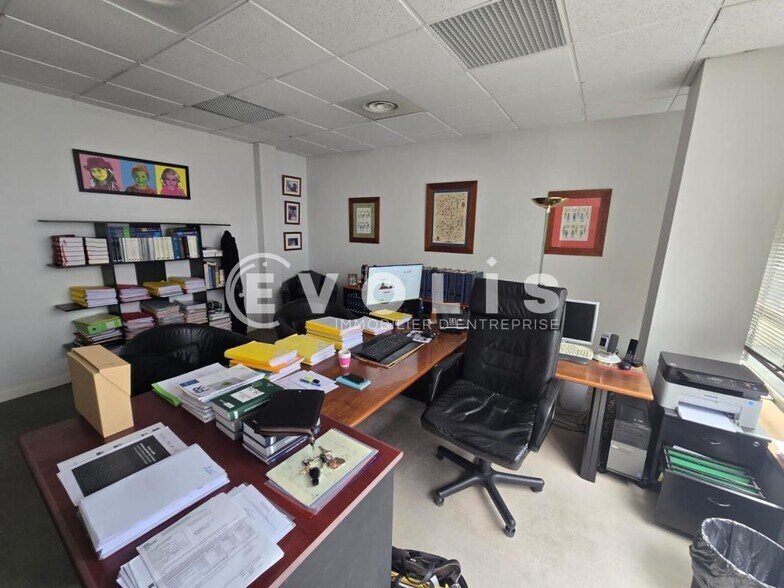 Bureau dans Evry Courcouronnes à vendre - Photo intérieure – Image 1 sur 15