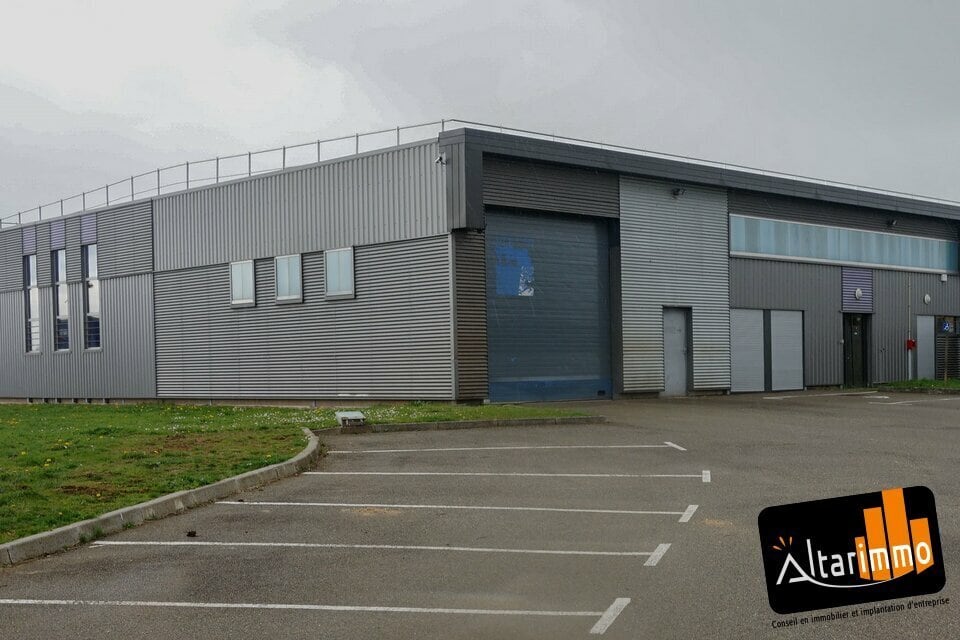 Local d’activités dans Dreux à louer Photo de l’immeuble– Image 1 sur 5