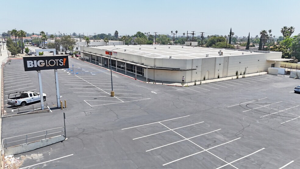 17575 Foothill Blvd, Fontana, CA à louer - Photo de l’immeuble – Image 2 sur 7