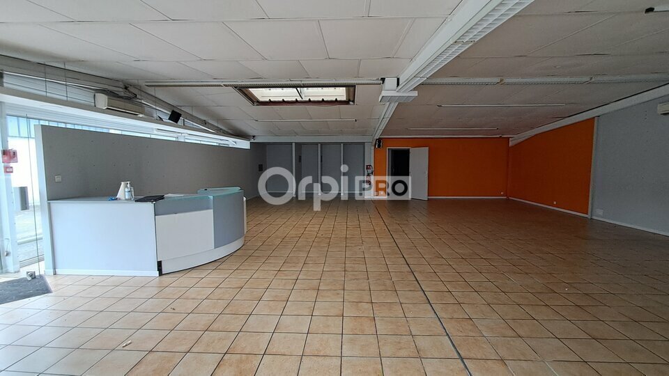 Local commercial dans Lons à louer Photo intérieure– Image 1 sur 10