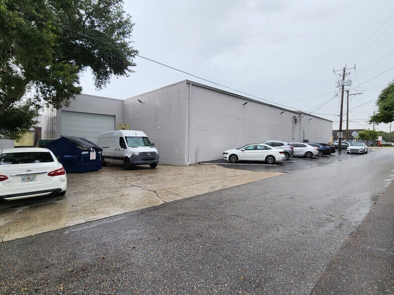 4504 E Hillsborough Ave, Tampa, FL à vendre - Photo de l’immeuble – Image 2 sur 15