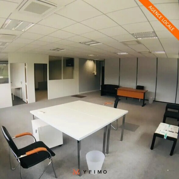 Bureau dans FOURQUEUX à louer - Photo de l’immeuble – Image 1 sur 4