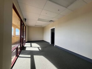 16070 Tuscola Rd, Apple Valley, CA à louer Photo intérieure– Image 1 sur 12