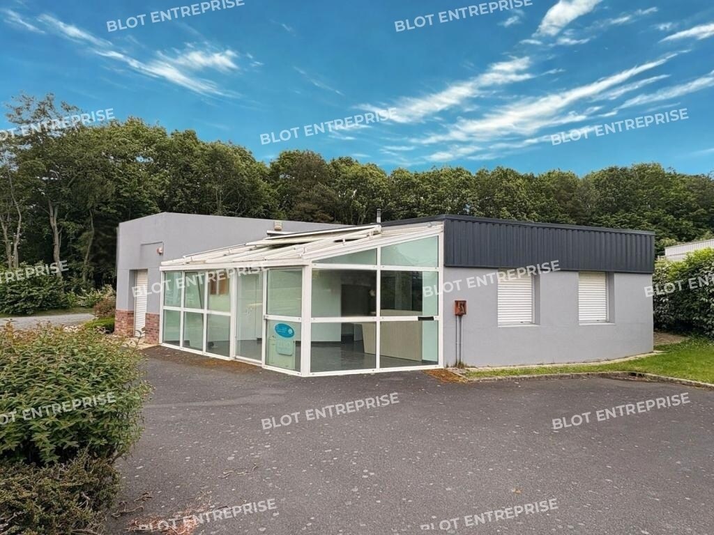 Bureau dans Saint-Brieuc à louer Photo de l’immeuble– Image 1 sur 7