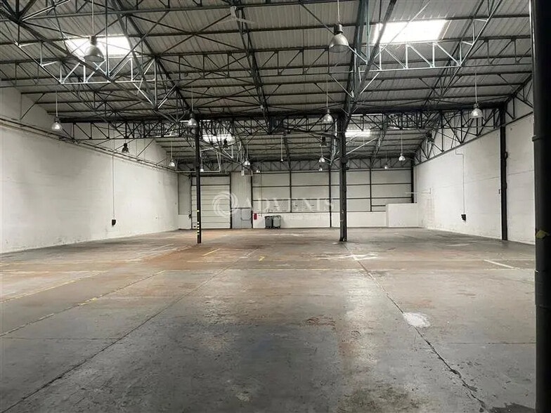 Local d'activités dans Le Mans à vendre - Photo de l’immeuble – Image 1 sur 2