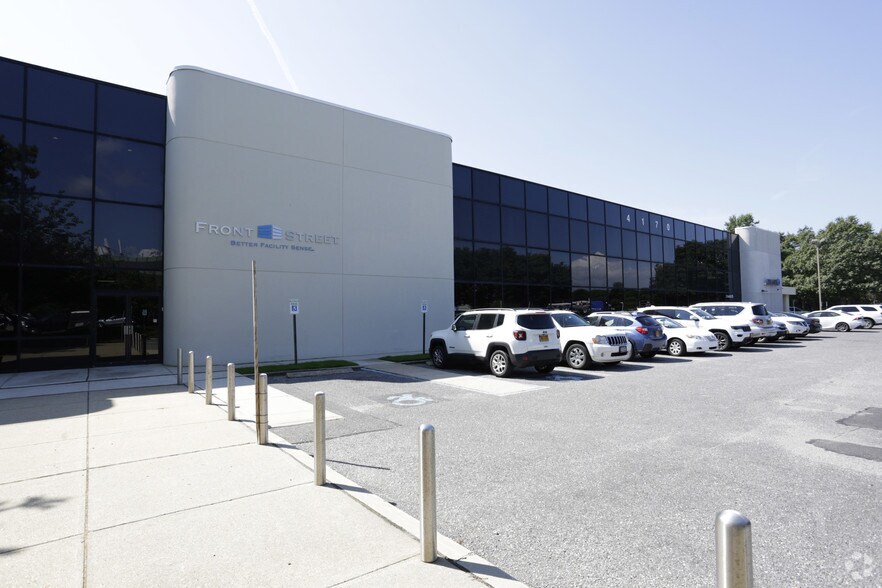 4170 Veterans Memorial Hwy, Bohemia, NY à louer - Photo principale – Image 1 sur 2