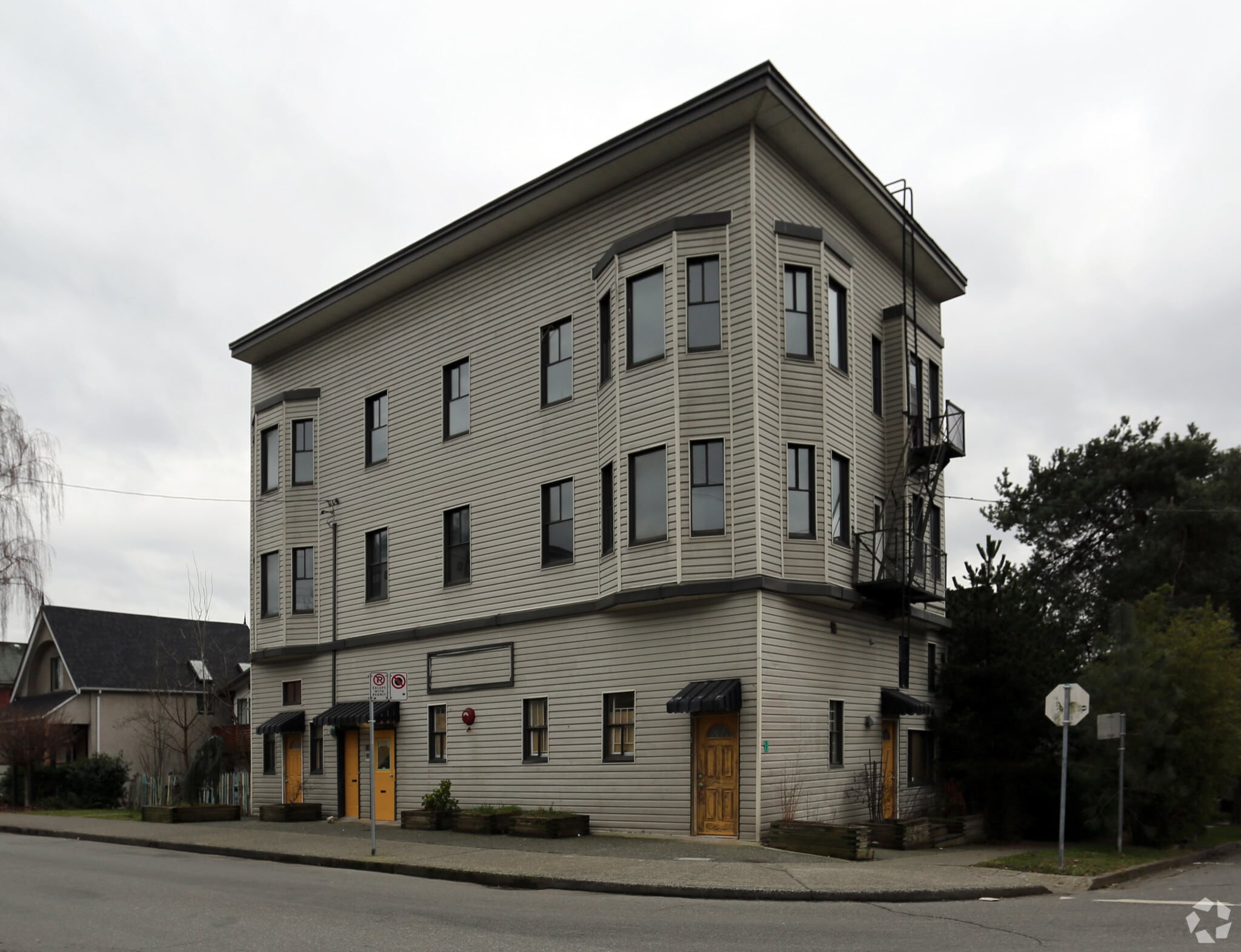 406 Union St, Vancouver, BC à vendre Photo principale– Image 1 sur 17