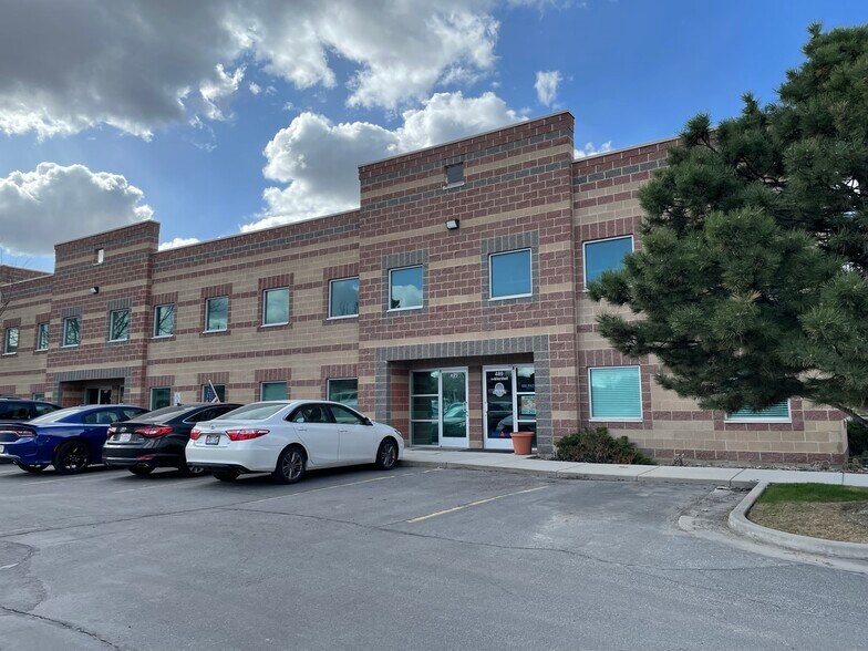 461-489 W Parkland Dr, Sandy, UT à louer - Photo de l’immeuble – Image 2 sur 12