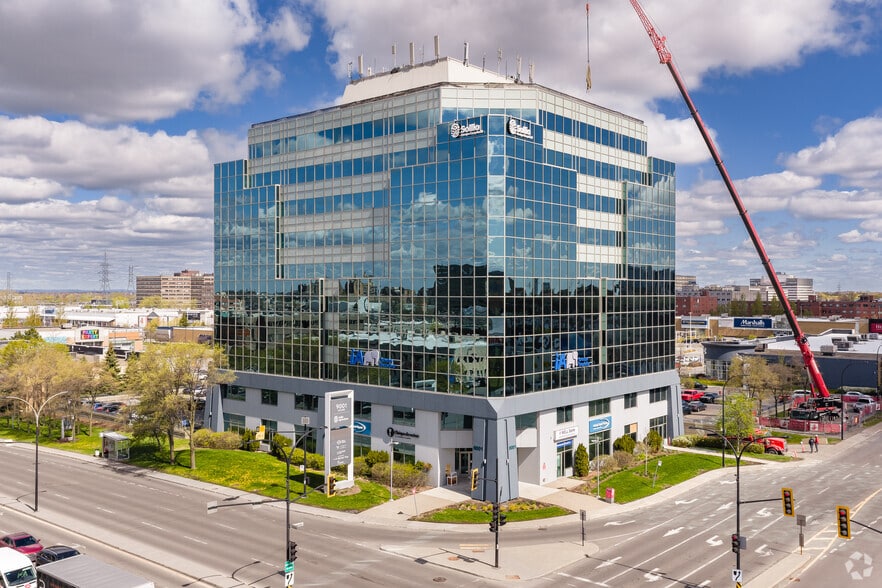 9001 Boul De L'acadie, Montréal, QC à louer - Photo principale – Image 1 sur 15