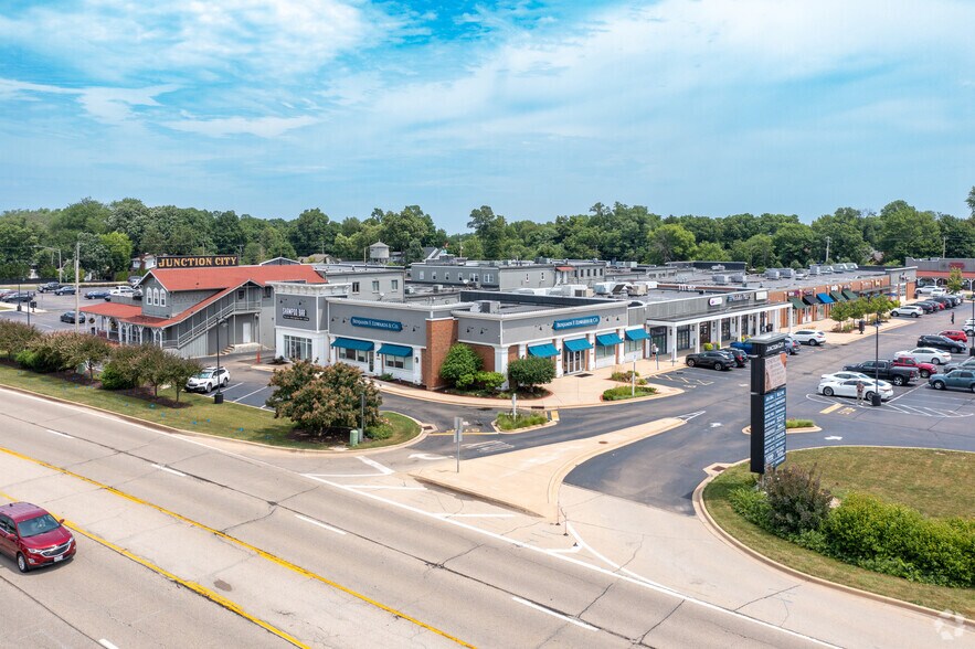 5901 N Prospect Rd, Peoria, IL à louer - Photo de l’immeuble – Image 2 sur 11