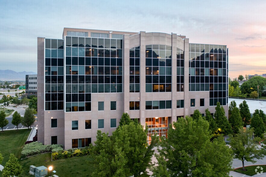 200 W Civic Center Dr, Sandy, UT à louer - Photo principale – Image 1 sur 5