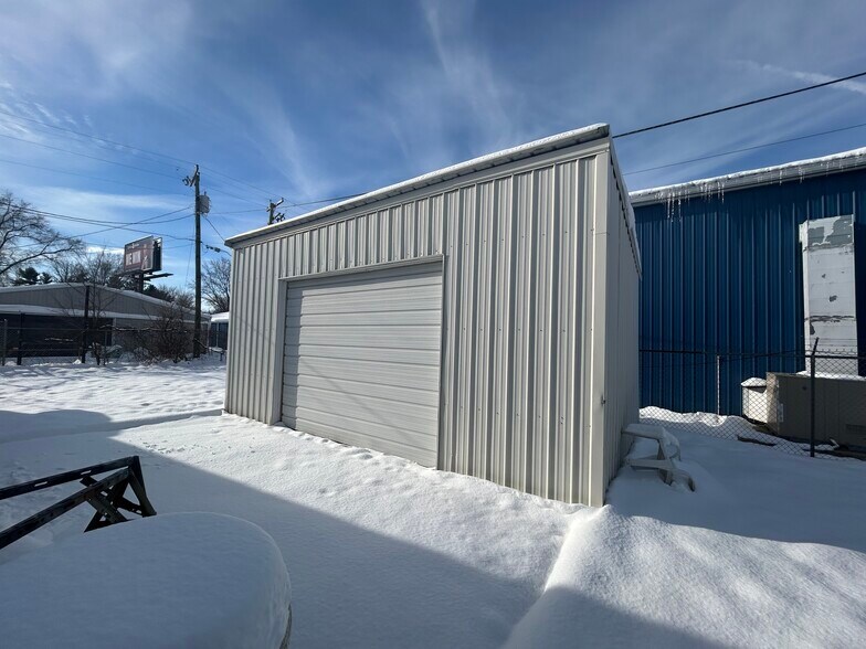 55955 Hoosier Ave, Mishawaka, IN à vendre - Photo de l’immeuble – Image 3 sur 6