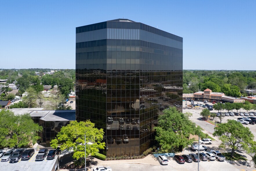 2615 Calder Ave, Beaumont, TX à louer - Photo de l’immeuble – Image 3 sur 10