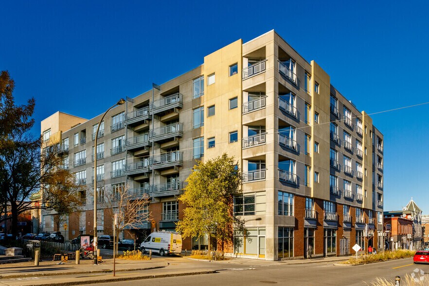 83 Rue Rachel E, Montréal, QC à vendre - Photo principale – Image 1 sur 7