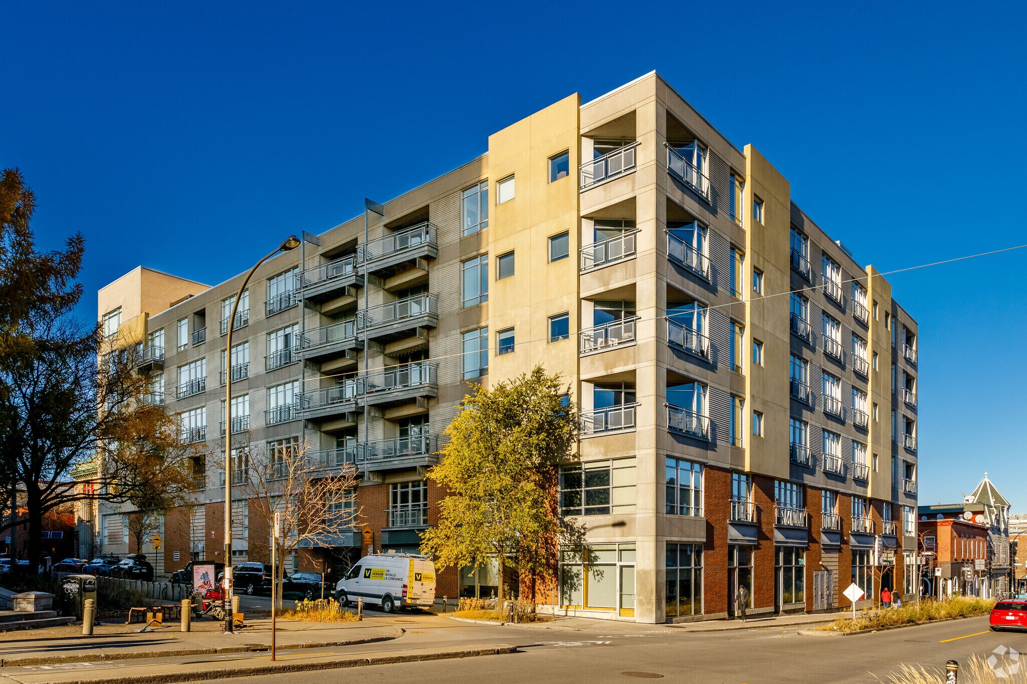 83 Rue Rachel E, Montréal, QC à vendre Photo principale– Image 1 sur 8