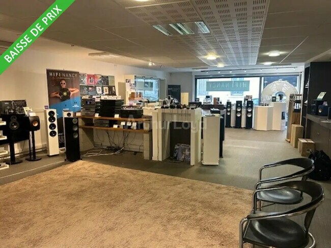 Plus de détails pour Local commercial à vendre