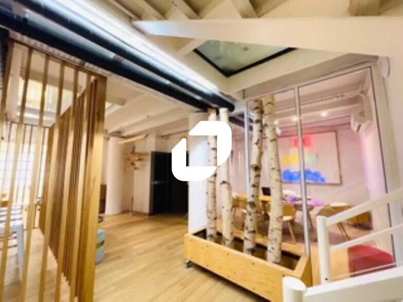 Bureau dans Paris à louer - Photo de l’immeuble – Image 2 sur 11