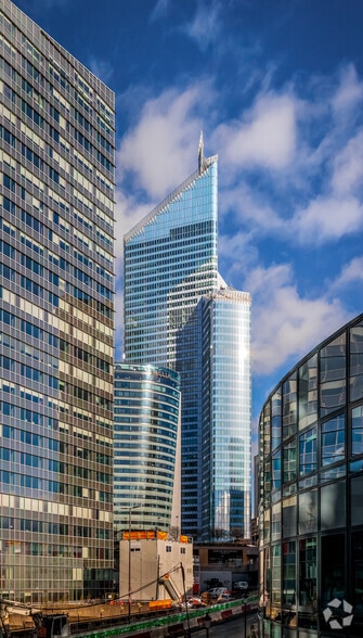 1 Place Des Saisons, Courbevoie à louer - Photo de l’immeuble – Image 2 sur 10