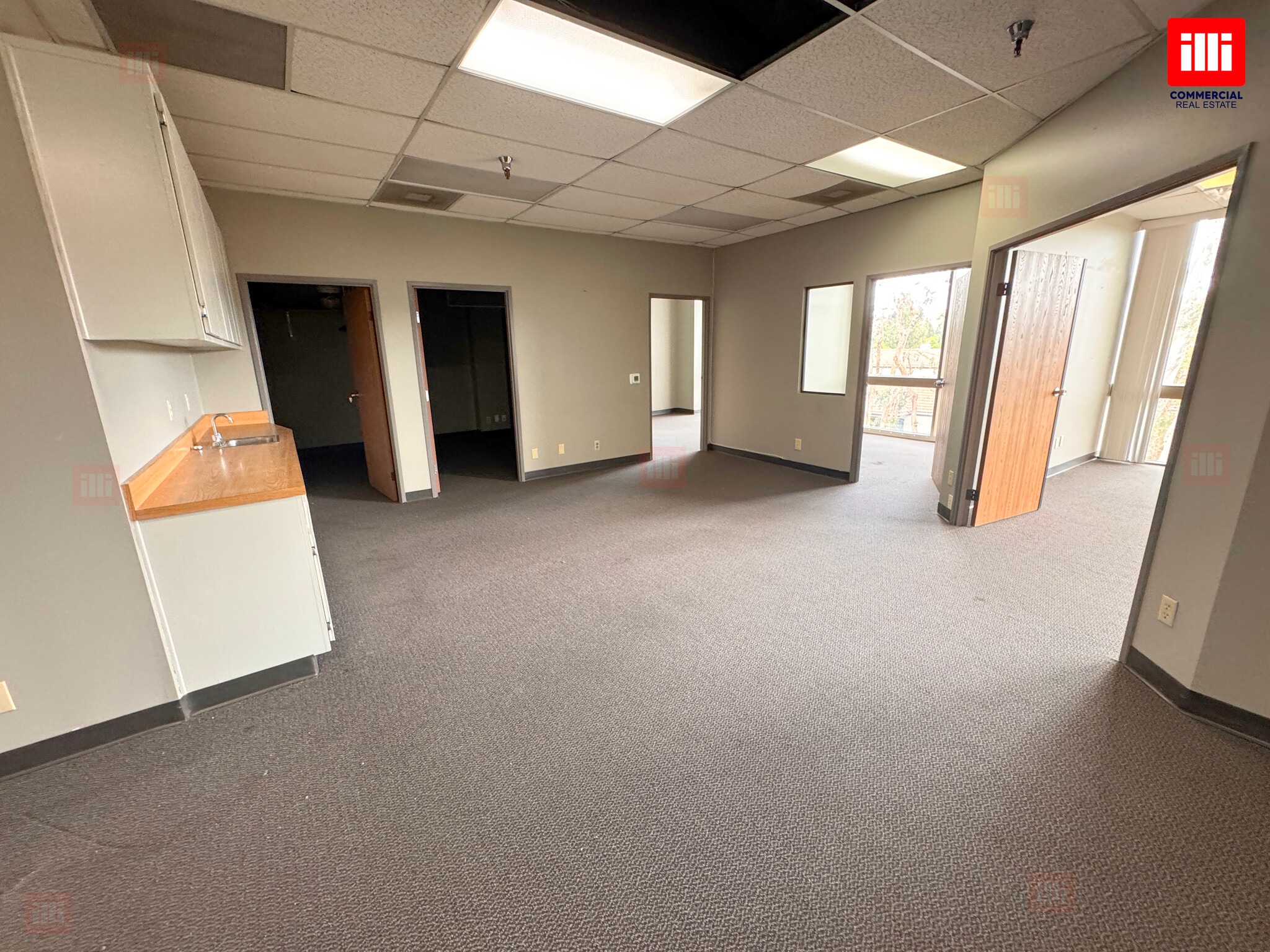 23734 Valencia Blvd, Valencia, CA à louer Photo intérieure– Image 1 sur 4