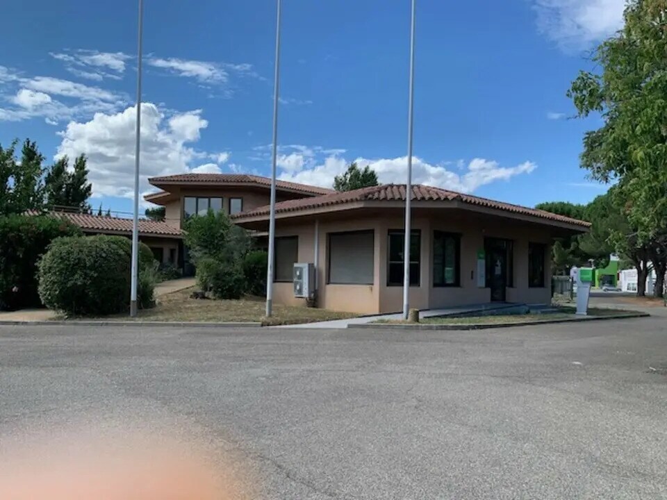 Bureau dans Avignon à vendre Photo de l’immeuble– Image 1 sur 10