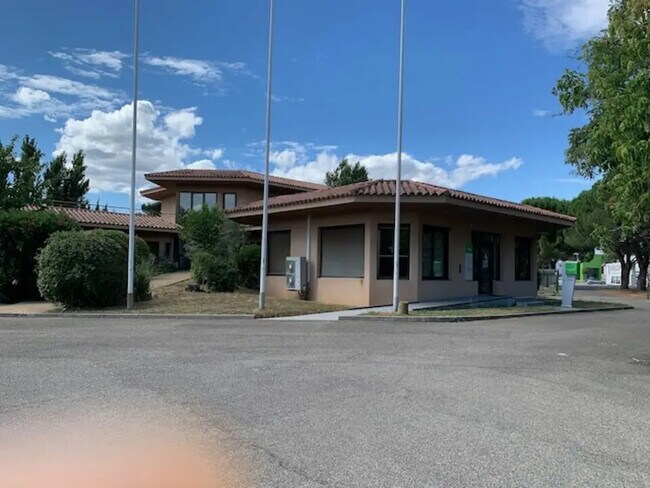 Plus de détails pour Bureau à vendre