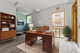 Plus de détails pour 5735 Lawrence St, Flushing, NY - Logement à vendre