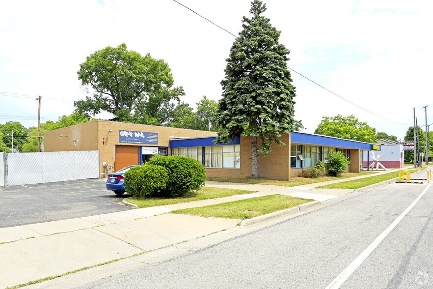 530 Livernois St, Ferndale, MI à louer - Photo de l’immeuble – Image 3 sur 3